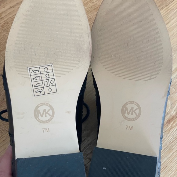 Classic Black Leather Brogues for Women - Picture 8 of 8